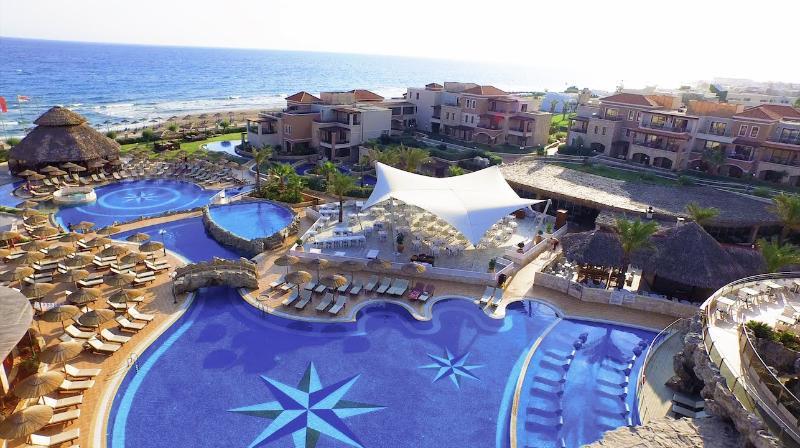 Atlantica Caldera Palace แอร์ซอนิสซอส ภายนอก รูปภาพ